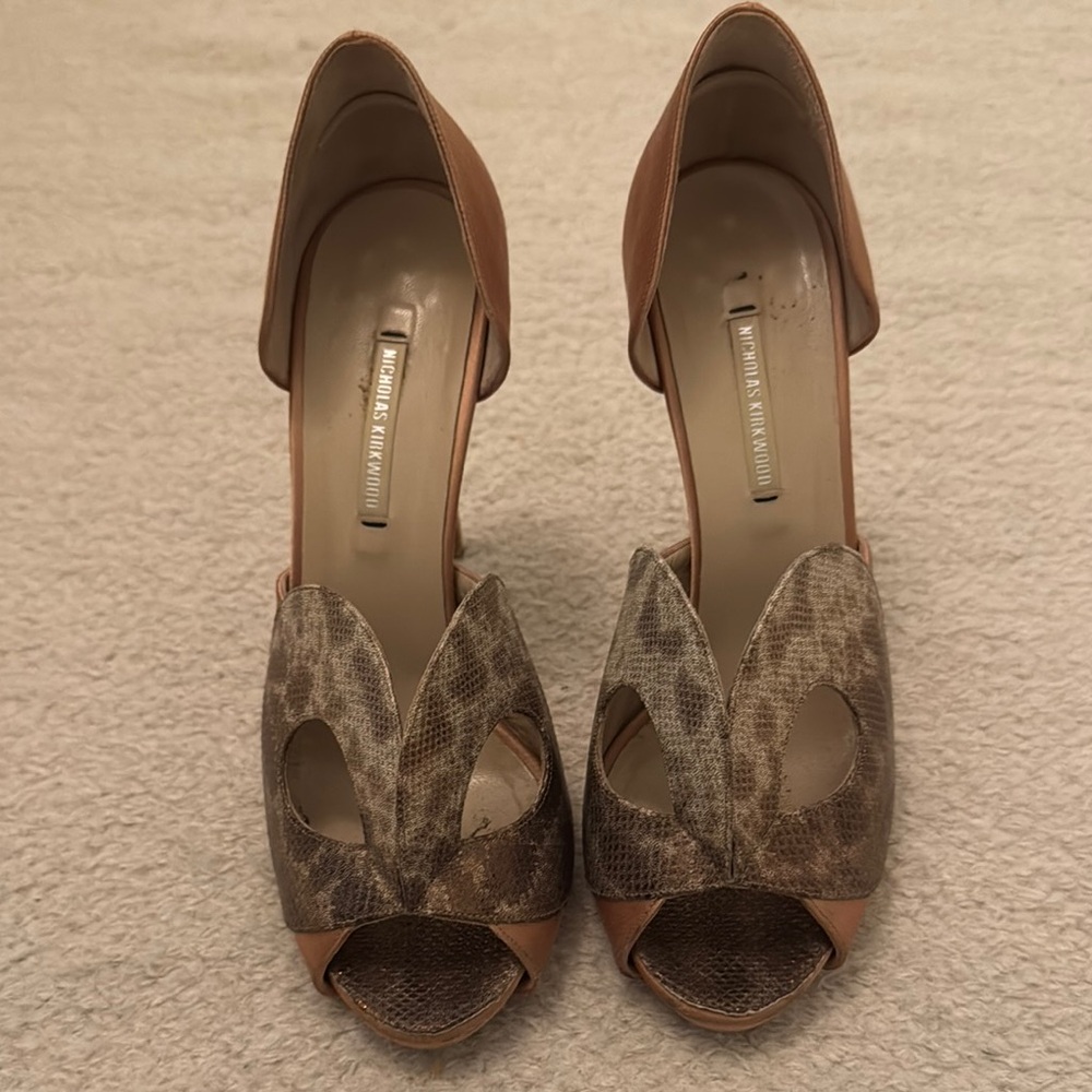 Nicholas Kirkwood Tan and Brown D'Orsay Heels